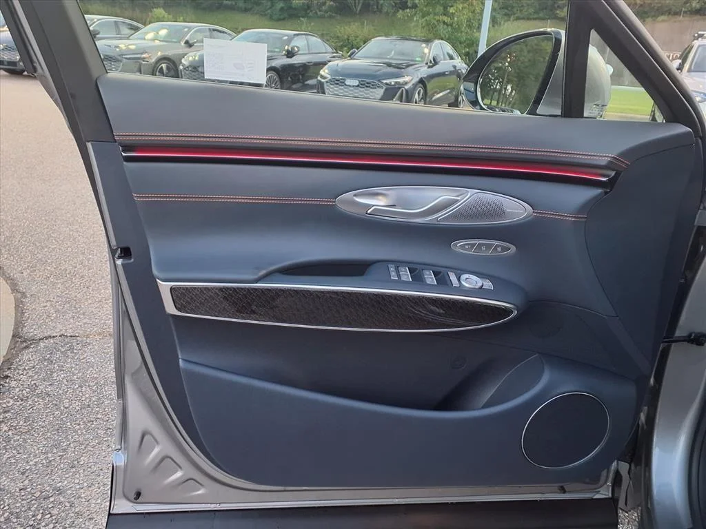 2026 GENESIS GV70 Sport Prestige - Photo 13