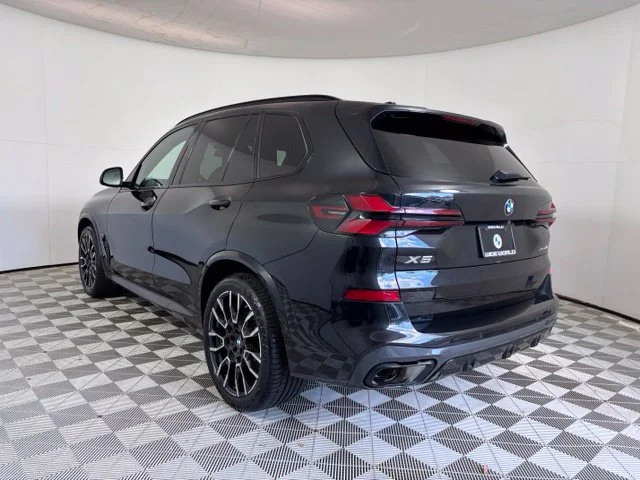 Used 2024 Black Sapphire Metallic BMW xDrive40i image 5
