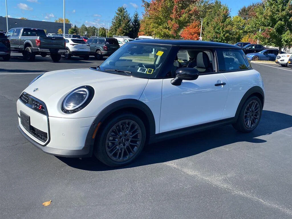 Used 2025 White Metallic MINI Cooper S image 7
