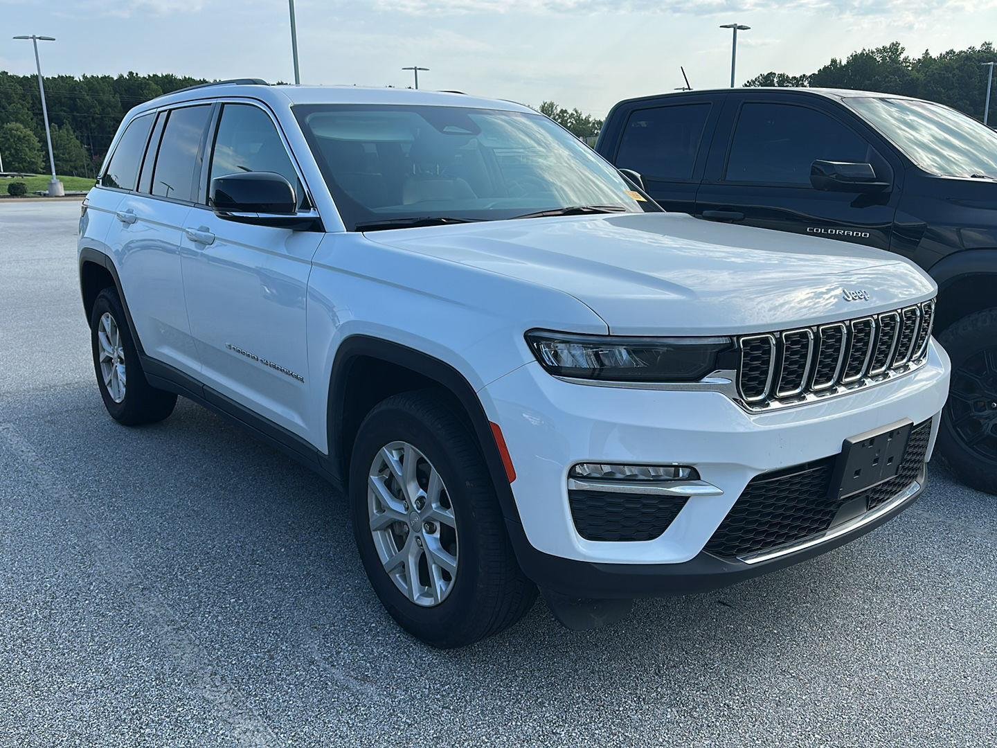 Used 2024 Bright White Clearcoat Jeep Limited image 1