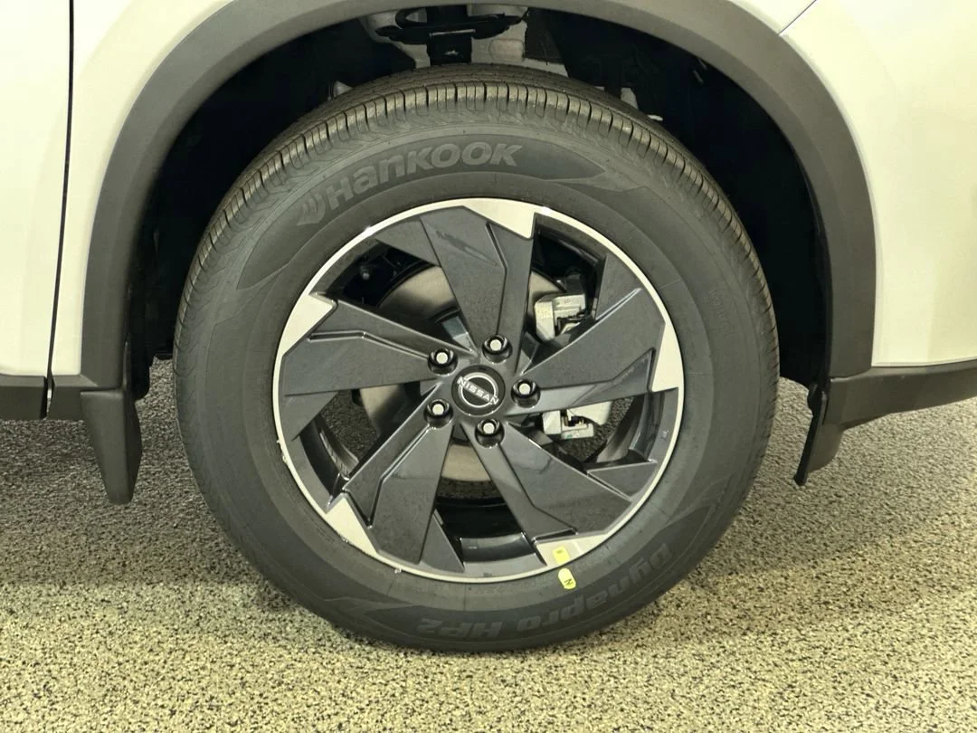 2026 Nissan Rogue SV - Photo 10