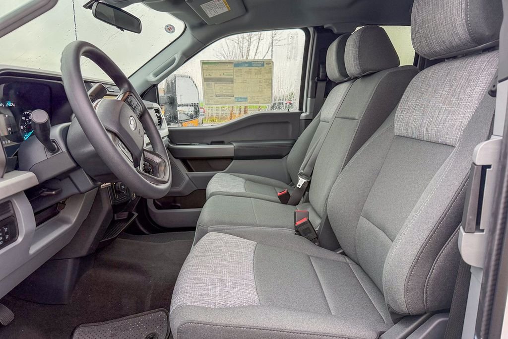 New 2026 Oxford White Ford F-250® XLT image 17