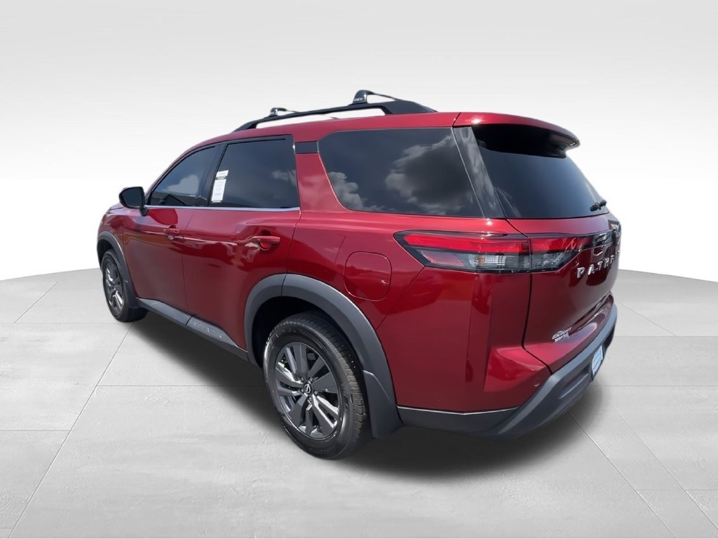 Used 2022 Red Nissan SV image 6