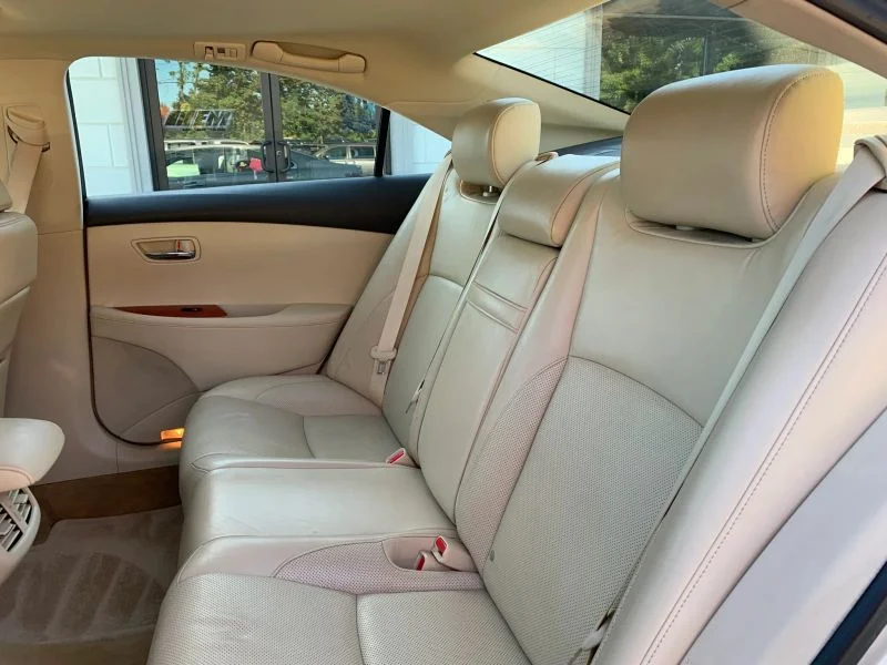 Used 2011 Gold Lexus ES 350 Sedan 4D image 35