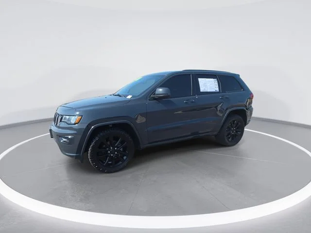 Used 2018 Black Jeep Altitude image 4