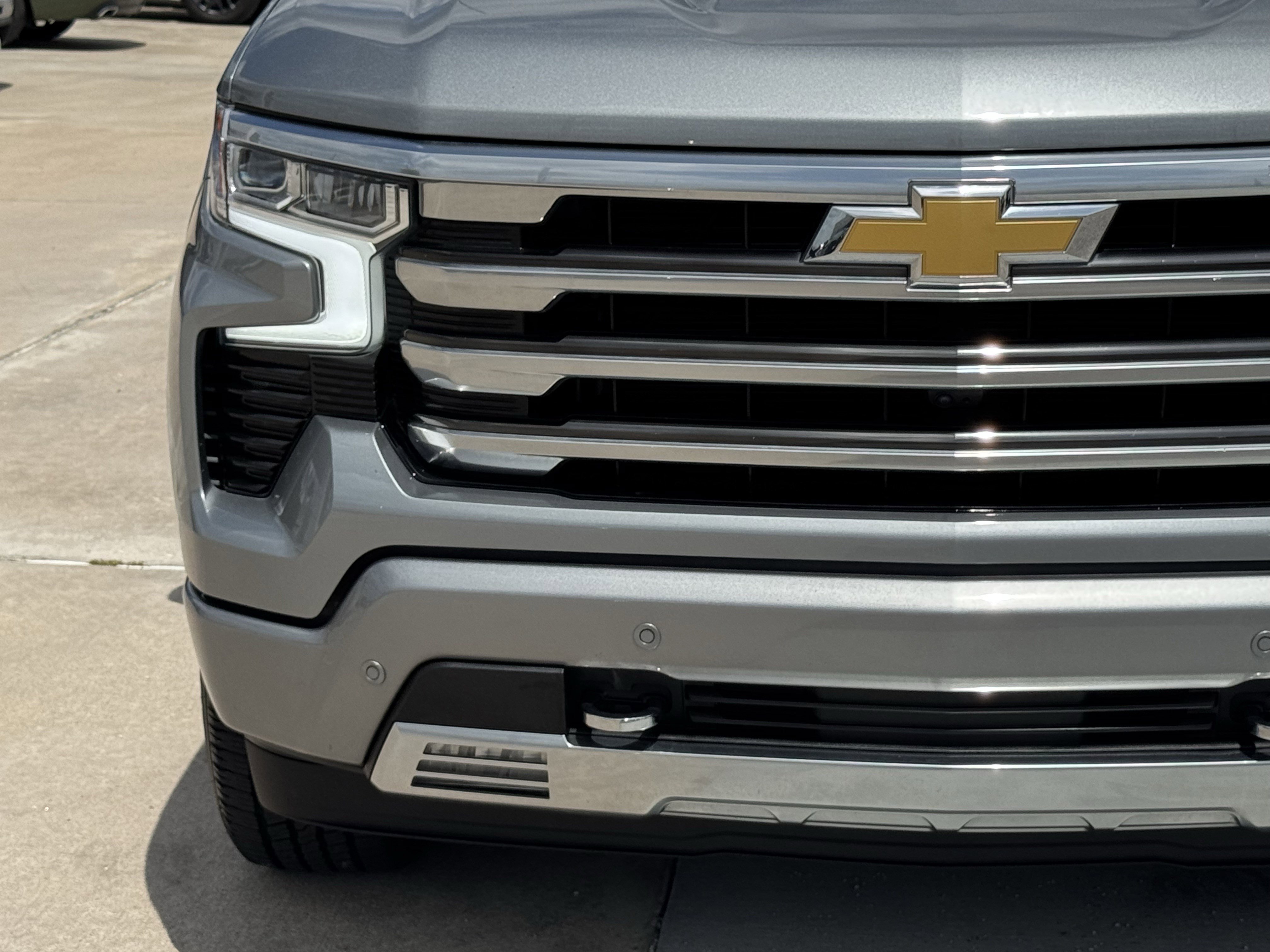 Used 2024 Sterling Gray Metallic Chevrolet High Country image 5