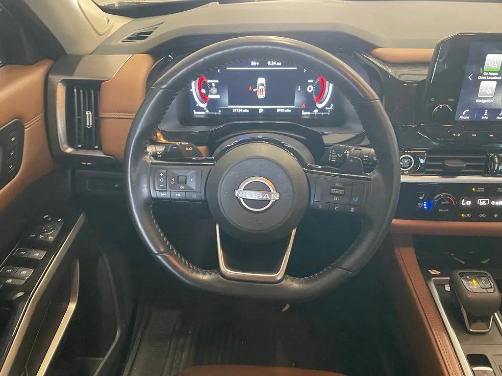 Used 2024 Gray Nissan Platinum image 14