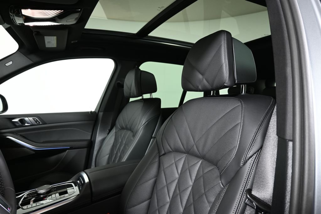 Used 2026 Gray BMW xDrive40i image 16