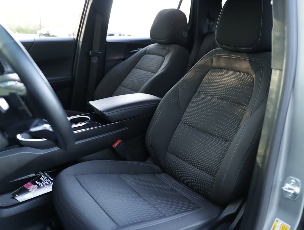 Used 2025 Sterling Gray Metallic Chevrolet LT image 23