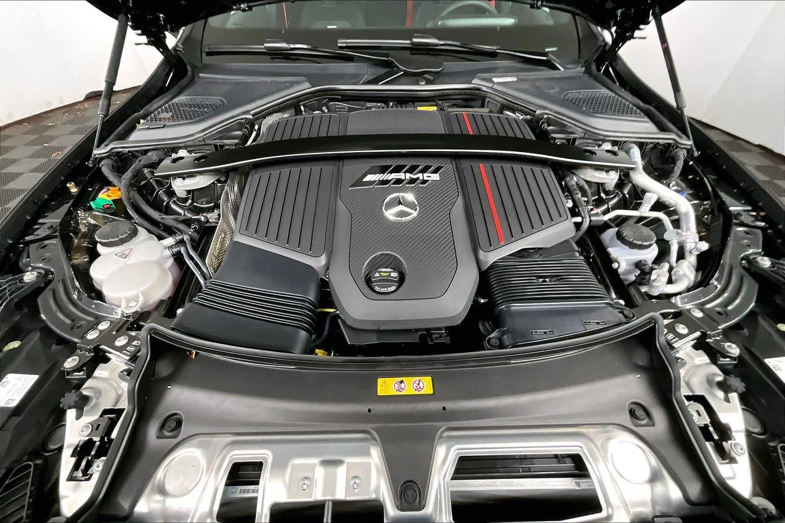 Used 2026 Graphite Grey Metallic Mercedes-Benz AMG® E 53 E image 15