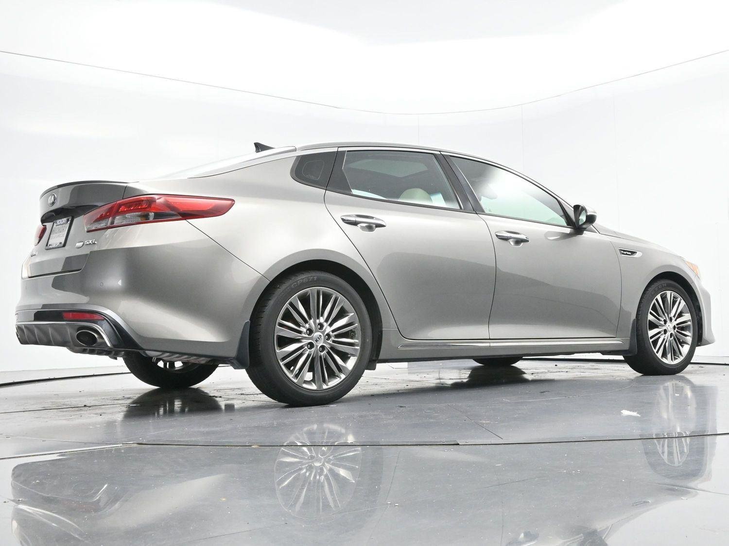 Used 2016 Titanium Silver Kia SXL Turbo image 50