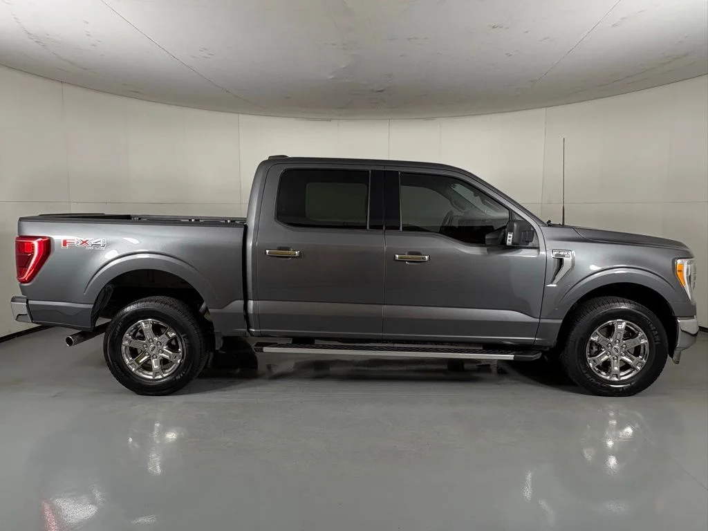 Used 2023 Gray Ford XLT image 9