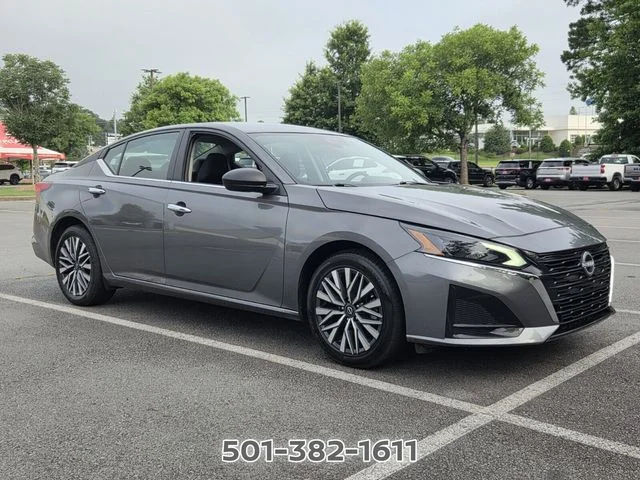 Used 2025 Gray Nissan 2.5 SV image 7
