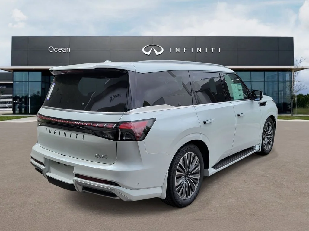 New 2027 RADIANT WHITE INFINITI Luxe 4WD image 3