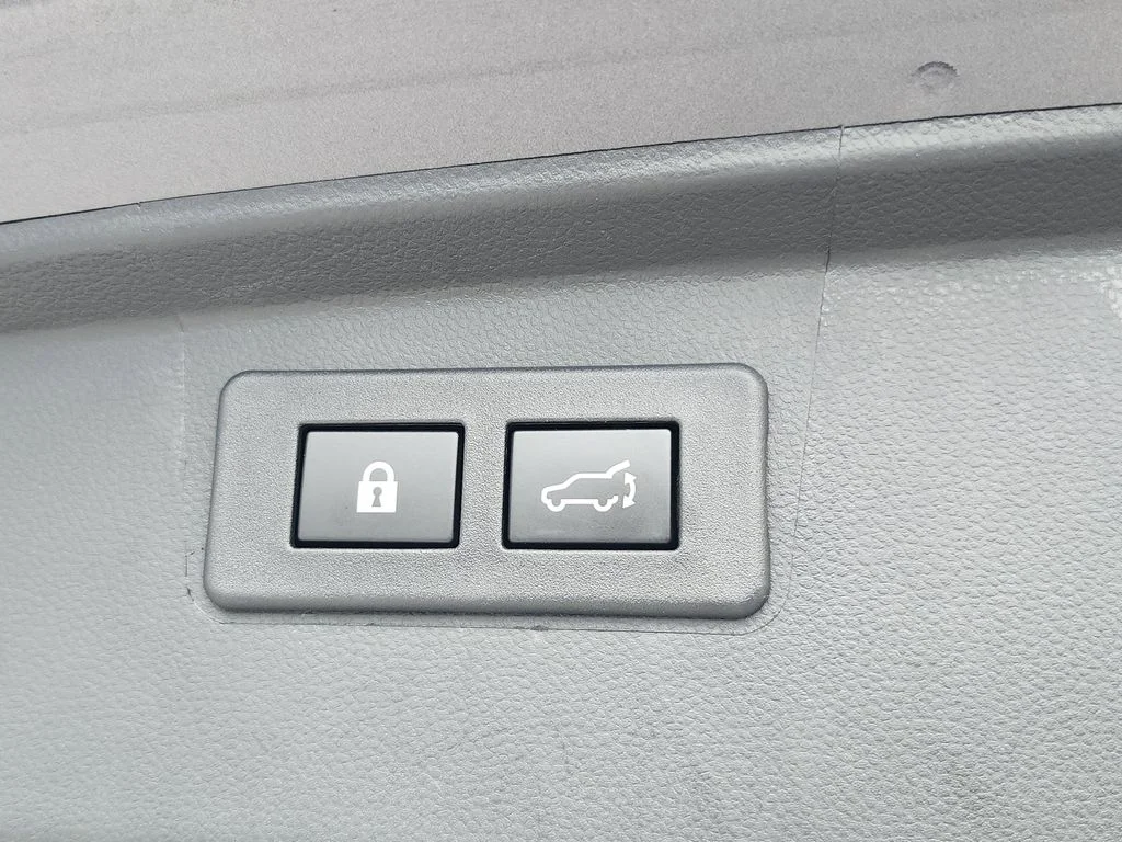 Used 2025 Gray Subaru Premium image 9