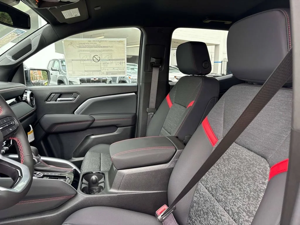 2026 Chevrolet Colorado Z71 - Photo 19