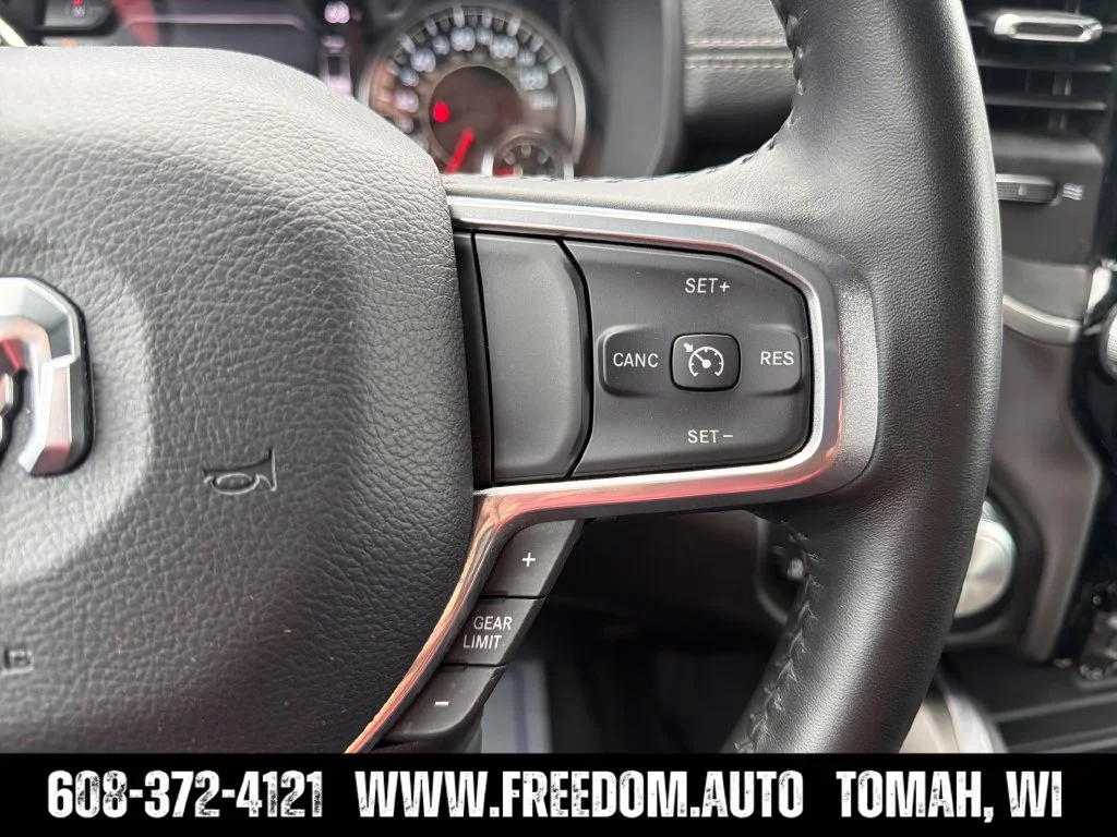 Used 2023 Billet Silver Metallic Clearcoat Ram Laramie image 15