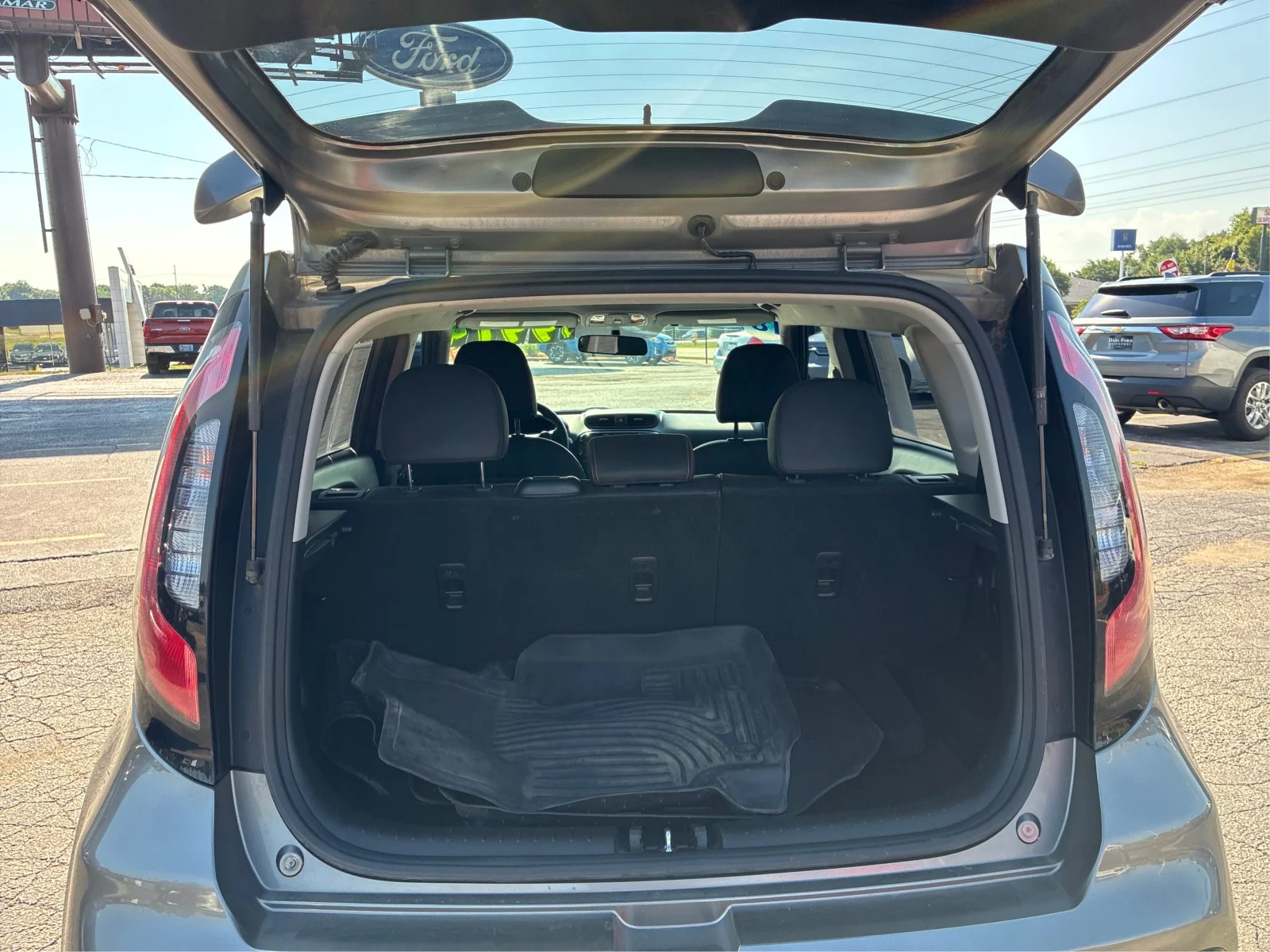 Used 2018 Gray Kia ! image 11