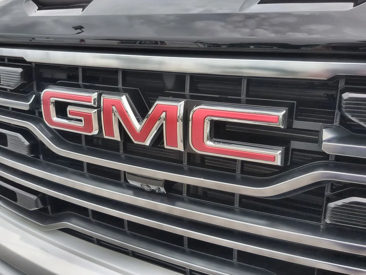 New 2026 Summit White GMC AT4 image 32