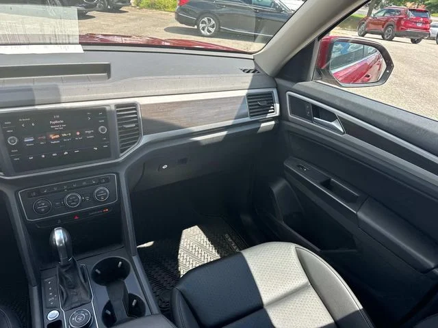 Used 2019 Red Volkswagen 3.6L V6 SE image 21