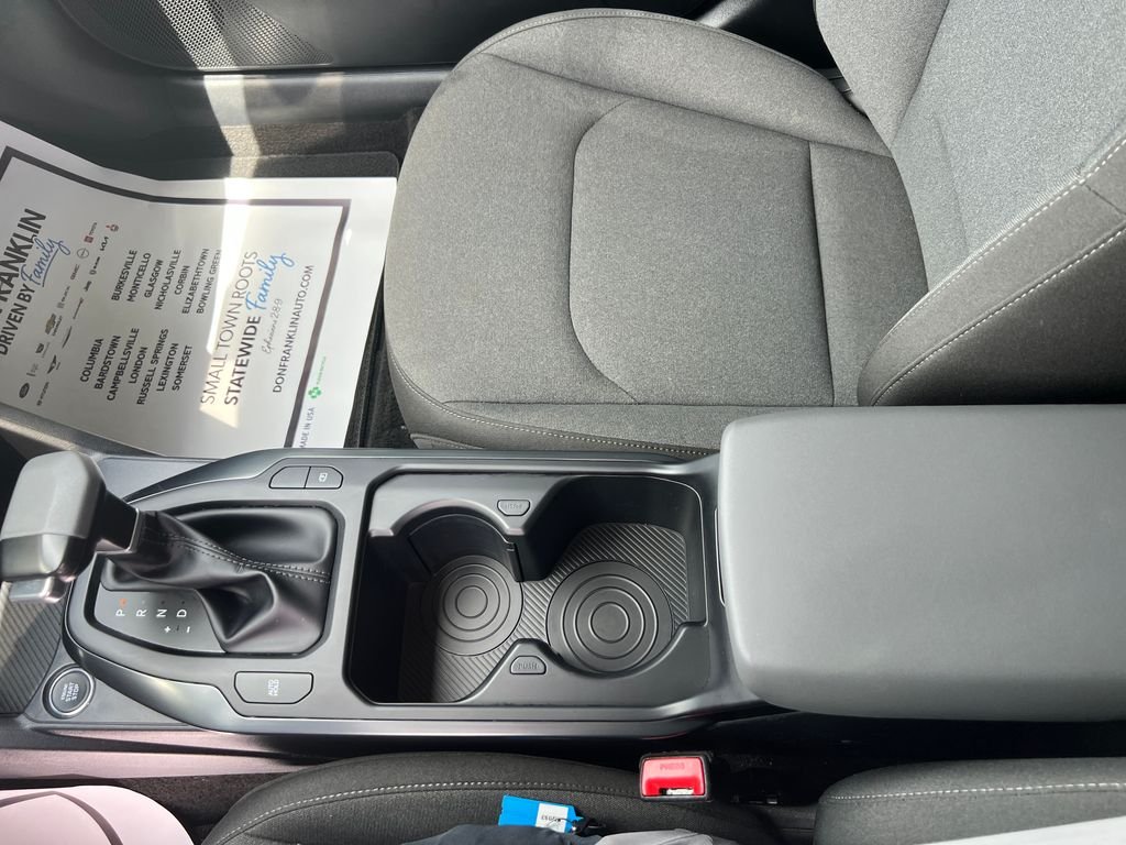 Used 2025 White Kia LX image 21