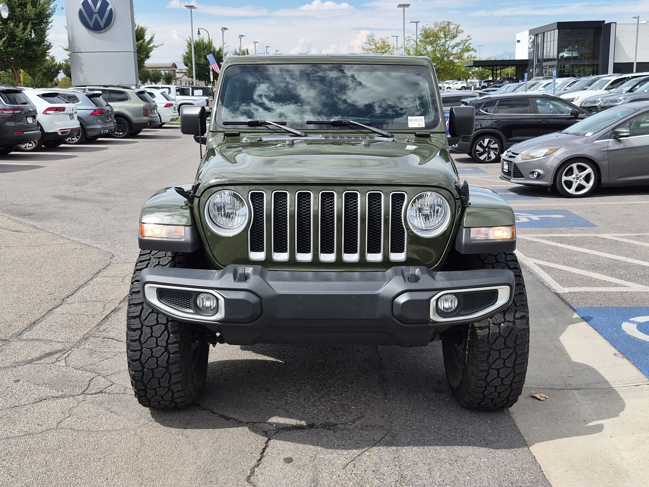 Used 2022 Sarge Green Clearcoat Jeep Unlimited Sahara image 8