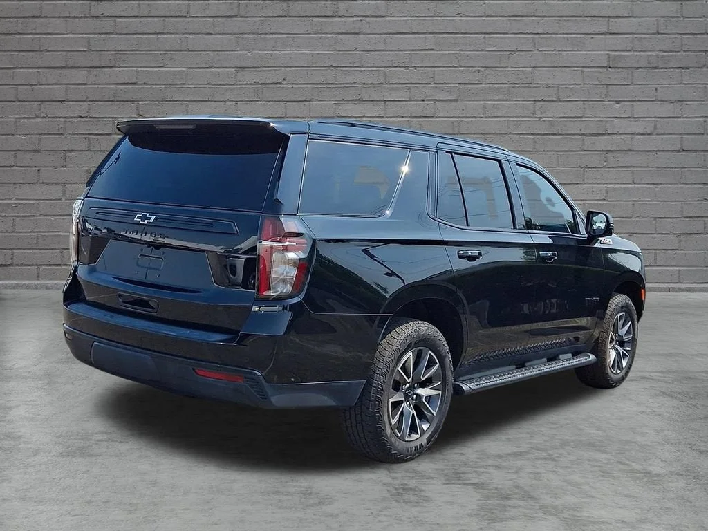 Used 2023 Black Chevrolet Z71 image 41