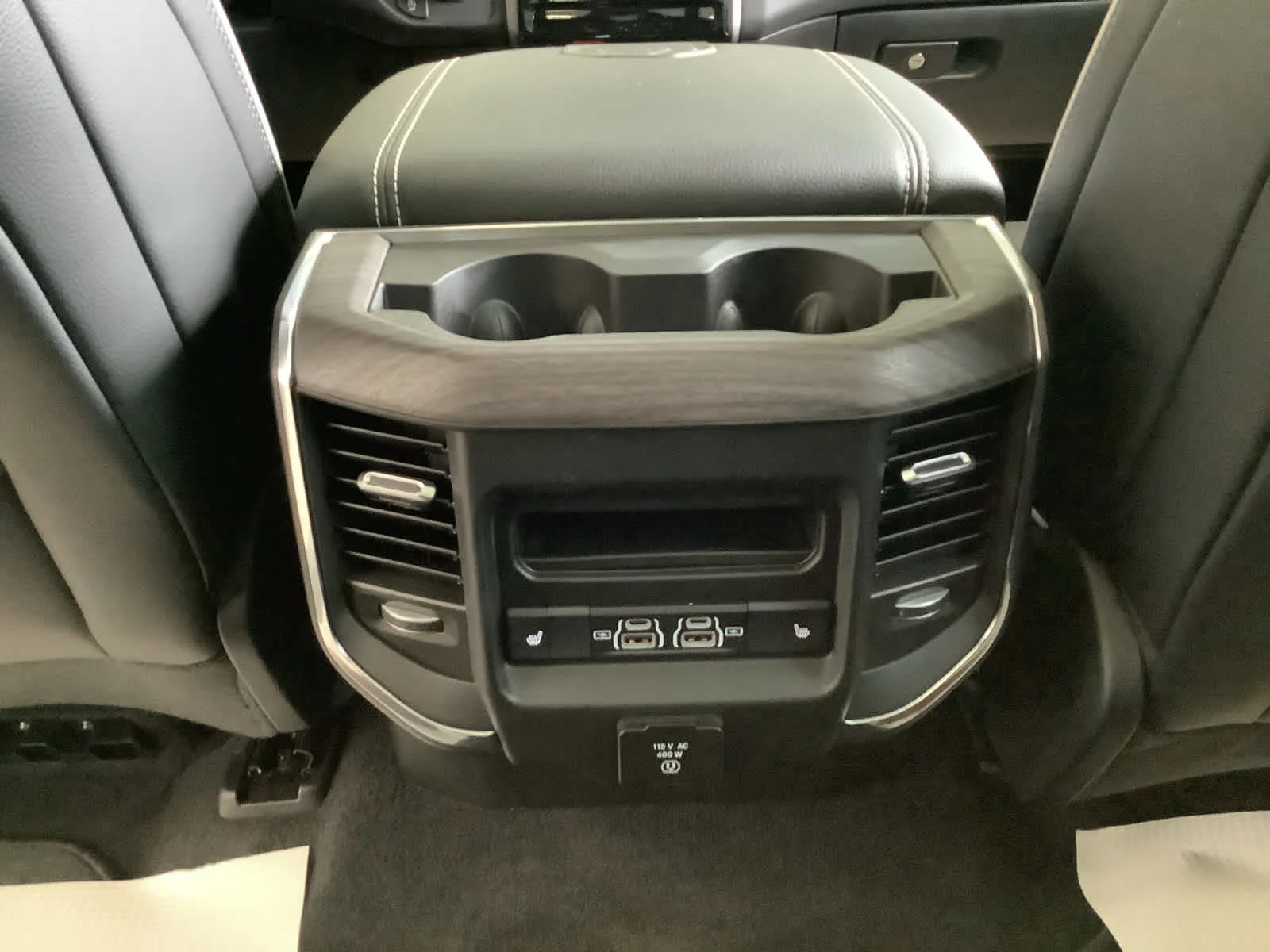 New 2026 Diamond Black Crystal Pearlcoat Ram Laramie image 14