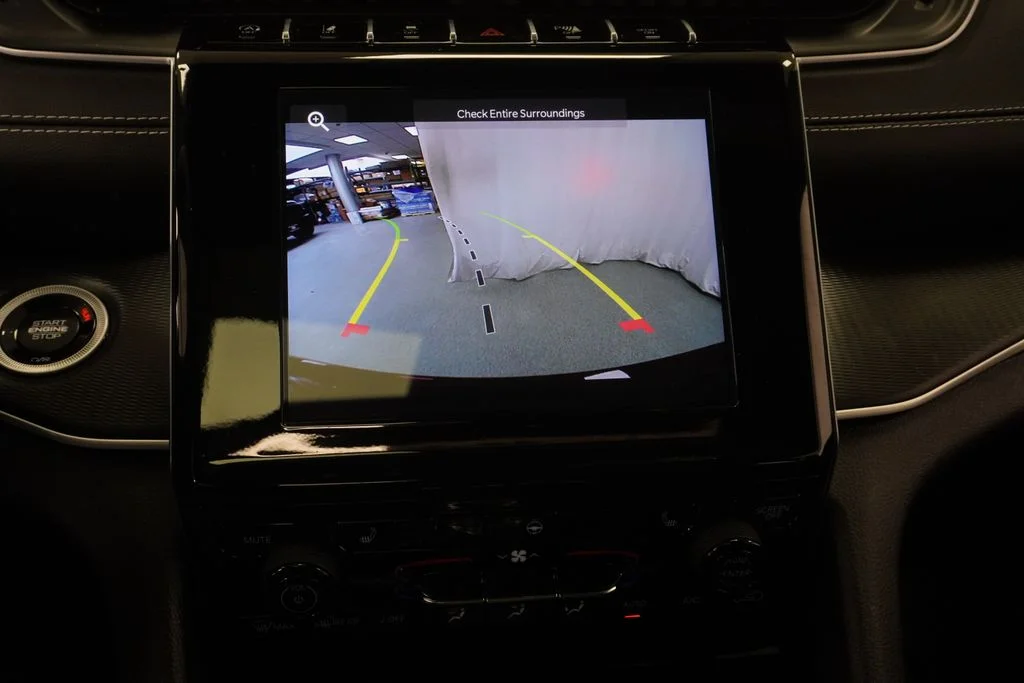 Used 2025 Red Jeep Altitude X image 32