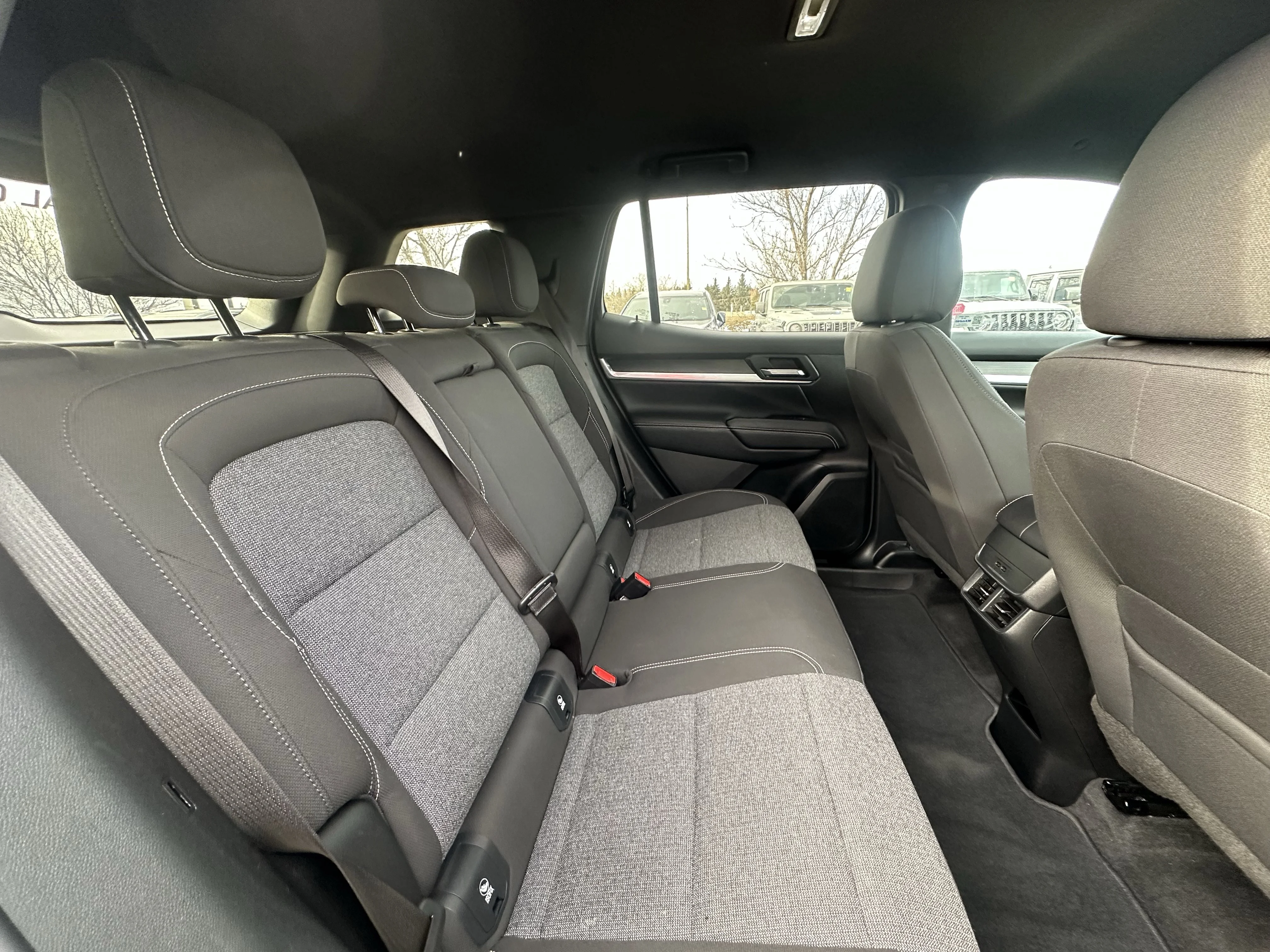 Certified Used 2025 White GMC AWD Elevation image 21