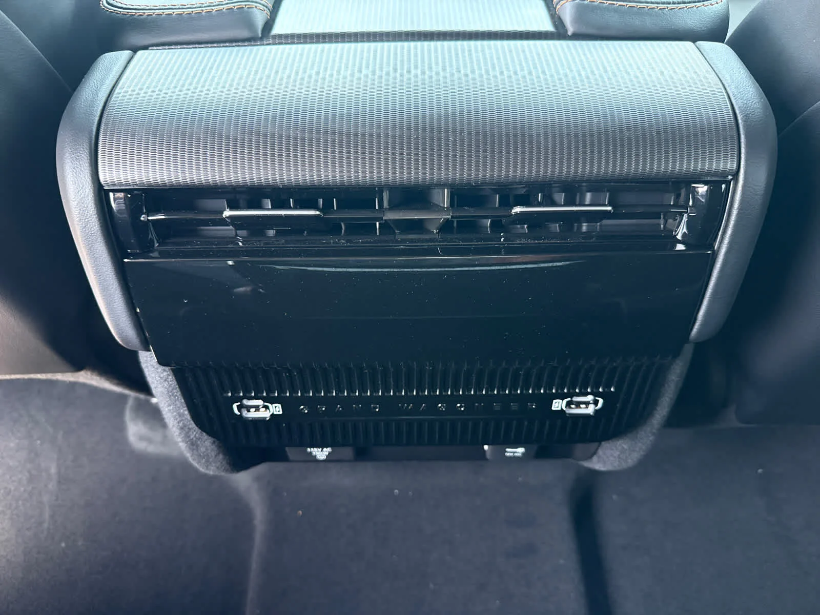New 2026 Bright White Clearcoat Jeep Summit Reserve image 28