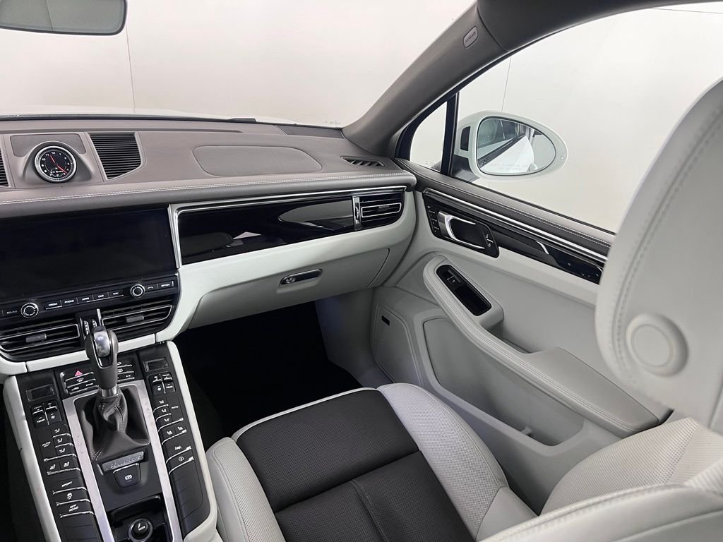 Used 2020 White Porsche S image 23