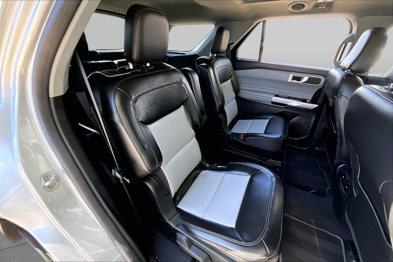 Used 2022 Iconic Silver Ford XLT image 19
