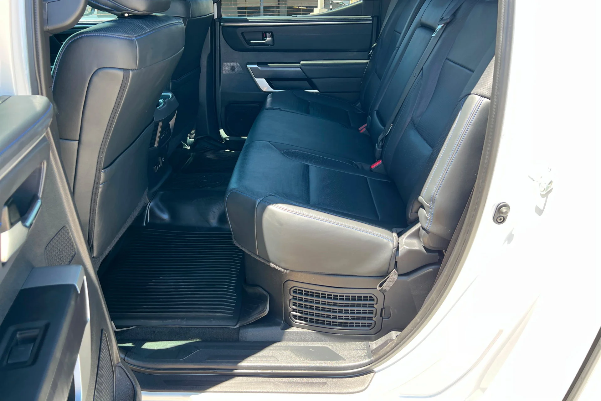 Used 2022 Wind Chill Pearl Toyota Platinum Hybrid image 21