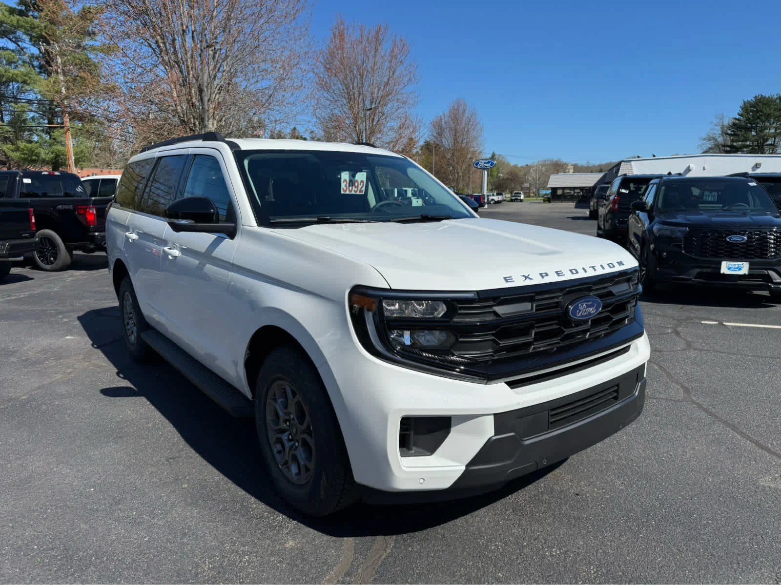 New 2026 Star White Metallic Tri-Coat Ford Active image 8
