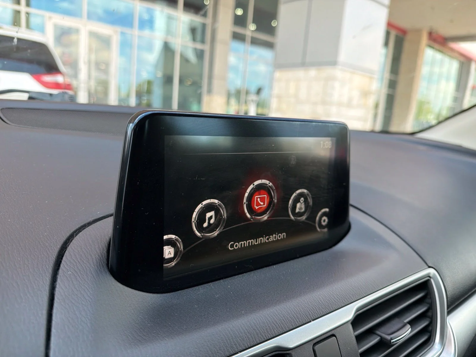 Used 2018 White Mazda Touring image 8