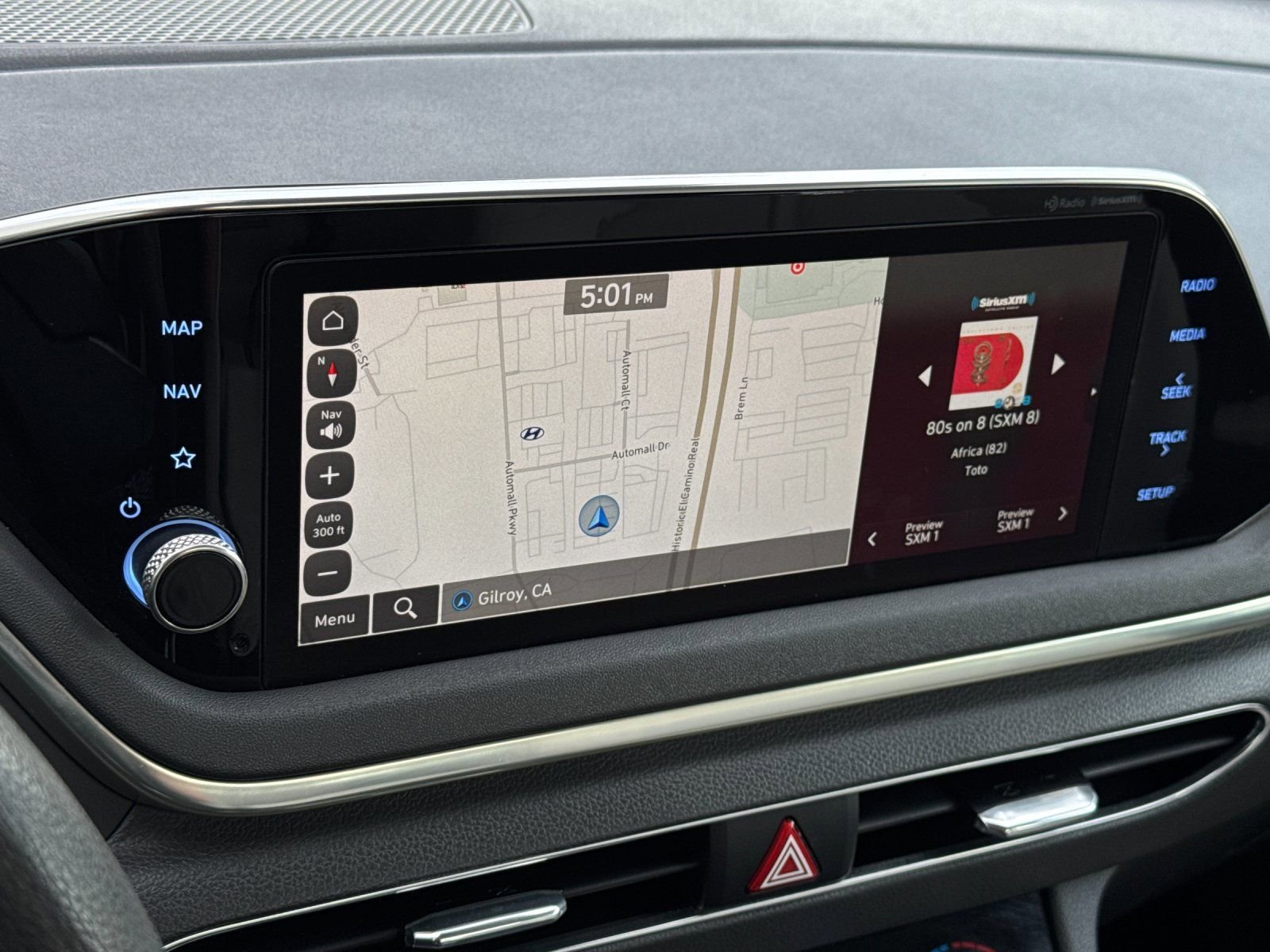 Used 2023 Silver Hyundai SEL image 17