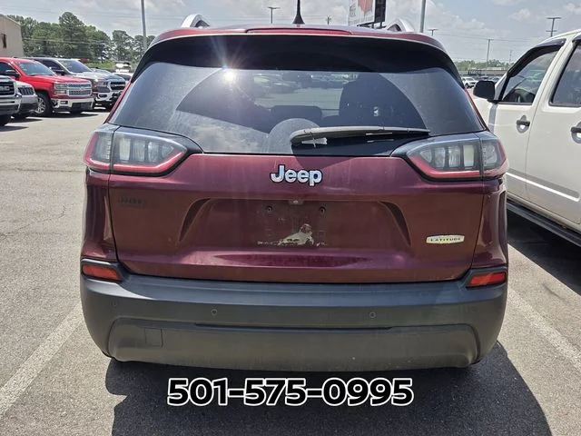 Used 2019 Red Jeep Latitude Plus image 6