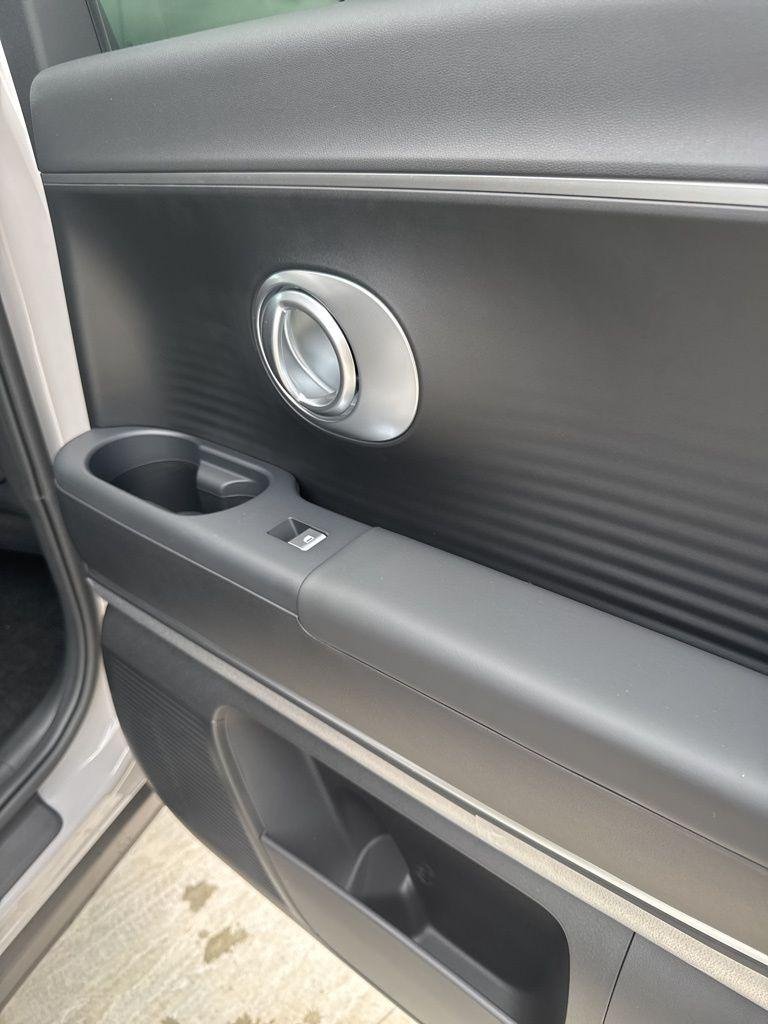 2026 Hyundai IONIQ 9 SE - Photo 38