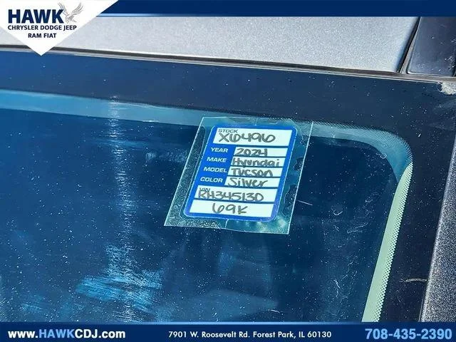 Used 2024 Silver Hyundai SEL image 17