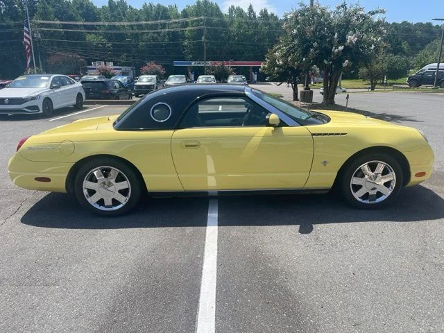 Used 2002  Ford Base image 6