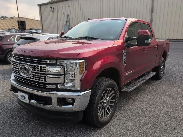 Used 2019 Red Ford Lariat image 3