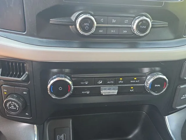 Used 2023 White Ford XLT image 19