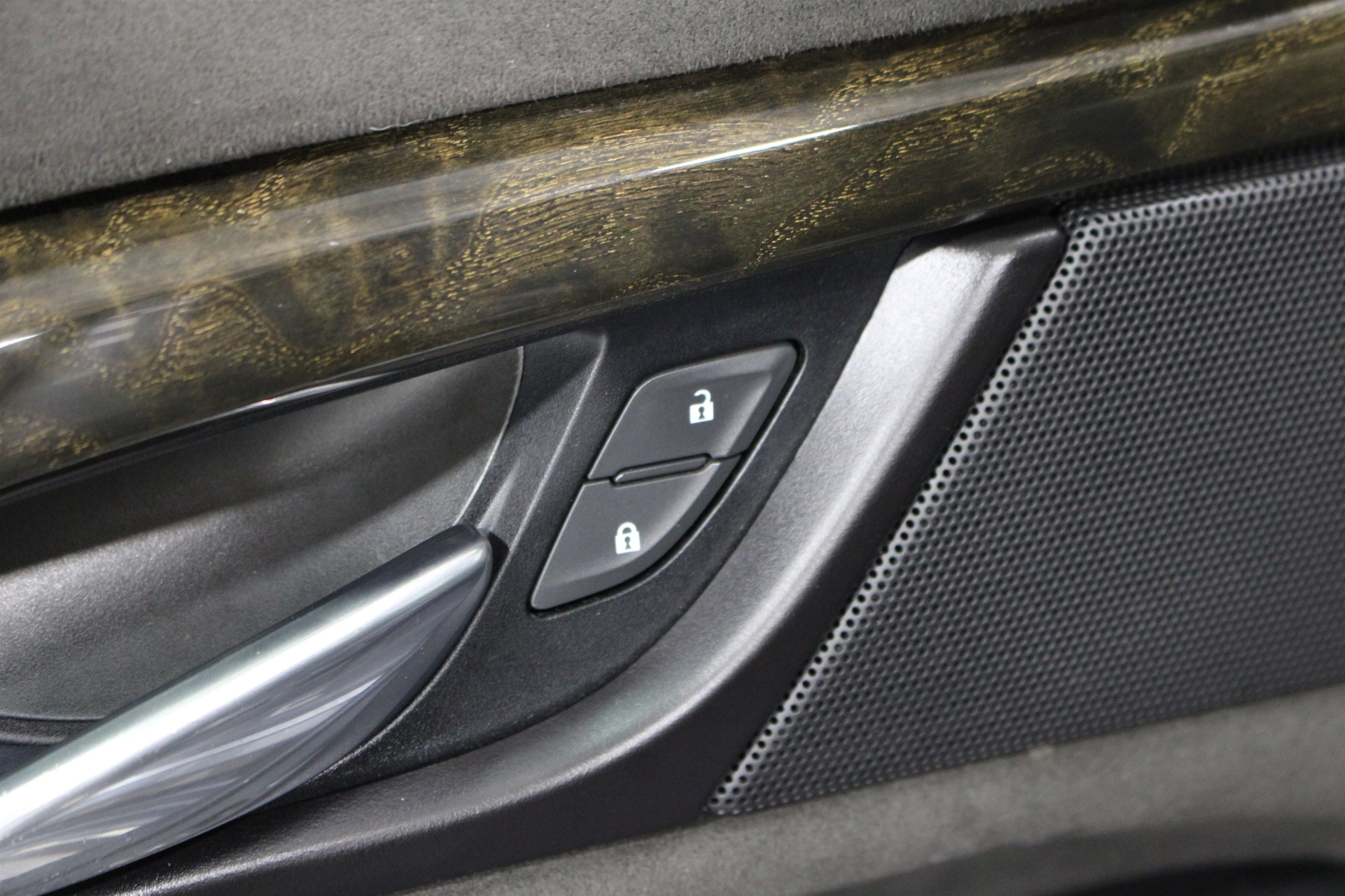 2019 Cadillac Escalade ESV Platinum - Photo 8