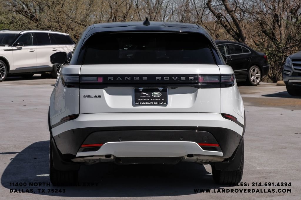 Used 2026 White Land Rover Dynamic SE image 9