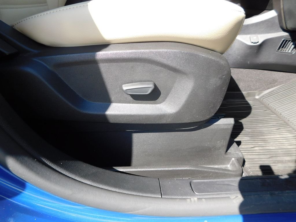 Used 2023 Blue Ford SEL image 22
