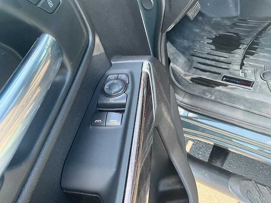 Used 2025 Gray Chevrolet LT image 15