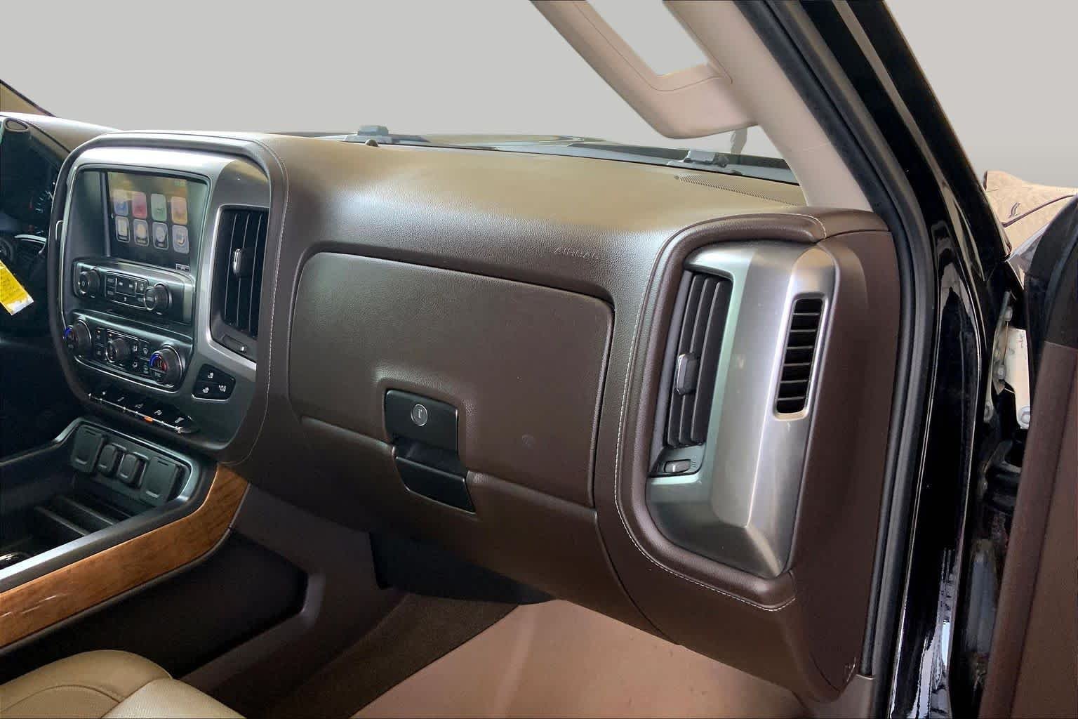 Used 2015 Black Chevrolet LTZ image 18