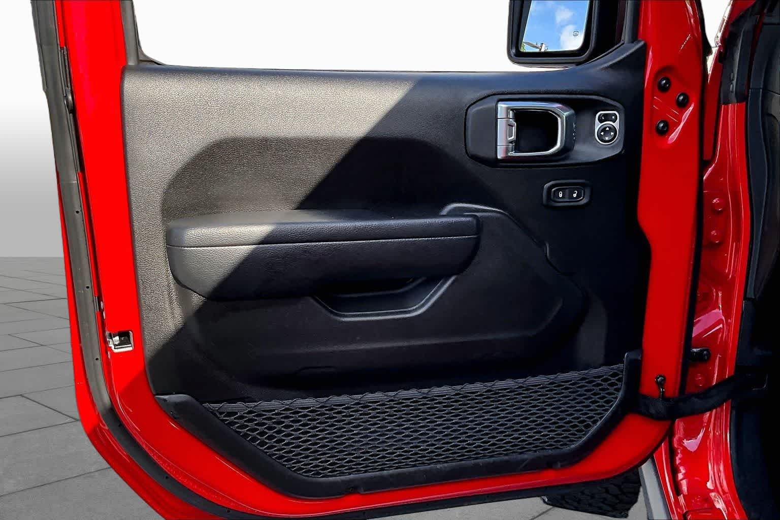2025 Jeep Wrangler 4-Door Rubicon - Photo 21