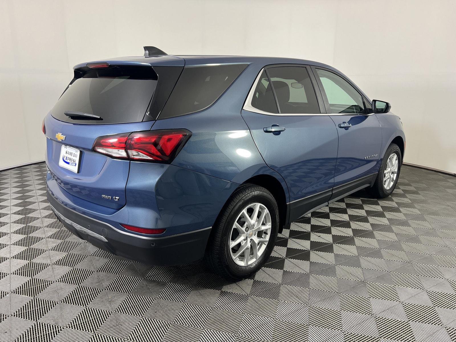 Used 2024 Lakeshore Blue Metallic Chevrolet LT image 24